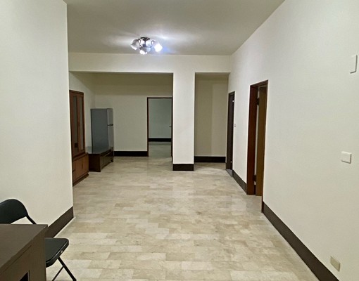 唭哩岸捷運新裝修三房可租補屋主自租免仲 - Image 1