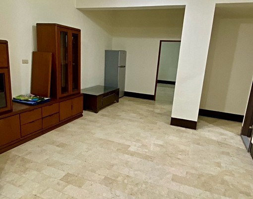 唭哩岸捷運新裝修三房可租補屋主自租免仲 - Image 3