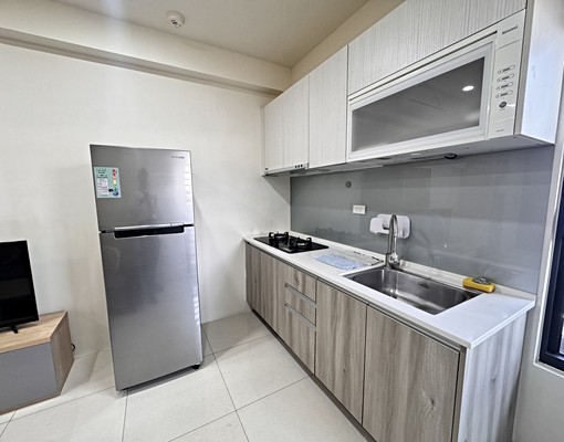 高大特區溫馨兩房兩衛(出租) - Image 9