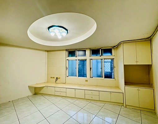 南勢角捷運美三房▲屋況佳▲使用空間大 - Image 1