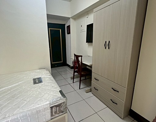 【土帝公社宅】大灣套房出租,獨立陽台室內停車 - Image 1