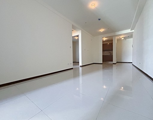 東區LALAPORT旁全新兩房平車|浩瀚湖濱城|防曬戶可租補 - Image 1