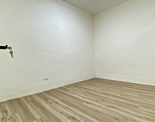 萬隆捷運站精裝一樓 - Image 5