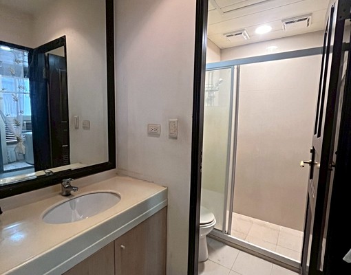 免仲介費🌟近長榮大樓CP高1+1房🌟採光佳可租補 - Image 6