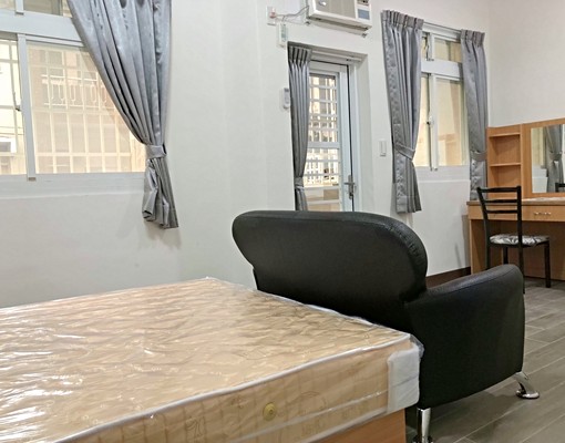 有獨立陽台洗衣機沙發家具全近捷運站套房 - Image 5