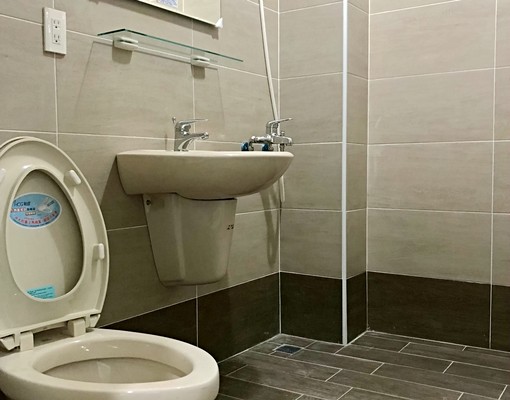 有獨立陽台洗衣機沙發家具全近捷運站套房 - Image 10