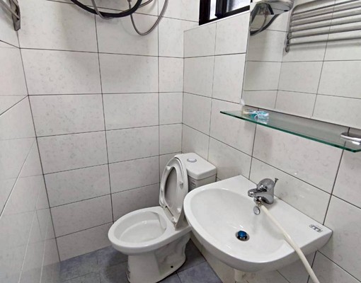 新天地水萍塭/稀有雙衛浴/最適櫃姐閨密合租/全新優質雙套房 - Image 5