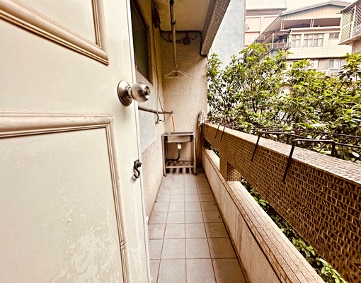 東門/可租補/電梯/垃圾代收/機能佳/廚房 - Image 8