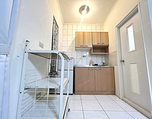 博愛二路明華路獨立大套房有陽台自用洗衣機 - Image 3