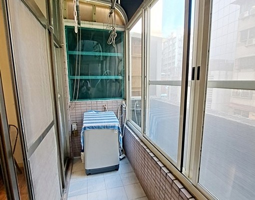 民權西路站旁.精緻挑高3米6有陽台 - Image 10