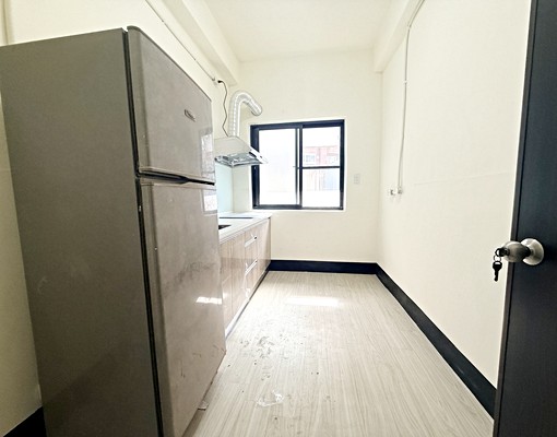 漢神百貨旁緊鄰新亞灣公寓4+5樓屋況新 - Image 4