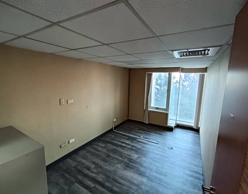 事務所直播辦公空間現成設備+車位 - Image 4