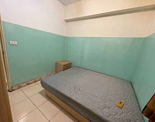 八里農會對面樓下公車站牌 - Image 5