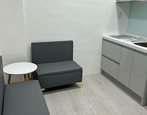 新板特區.全新裝潢.免仲介費 - Image 3