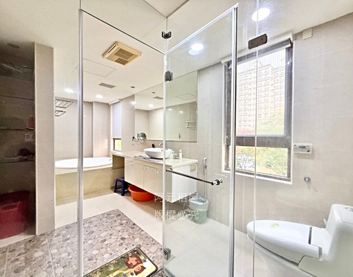 逢甲商圈整棟別墅✨大空間好運用✨家具電全配 - Image 9