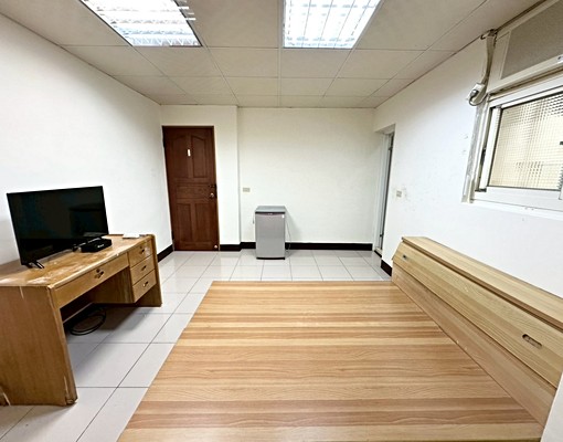 【可租補】南清大陽台套房、包水包網、台電 - Image 2