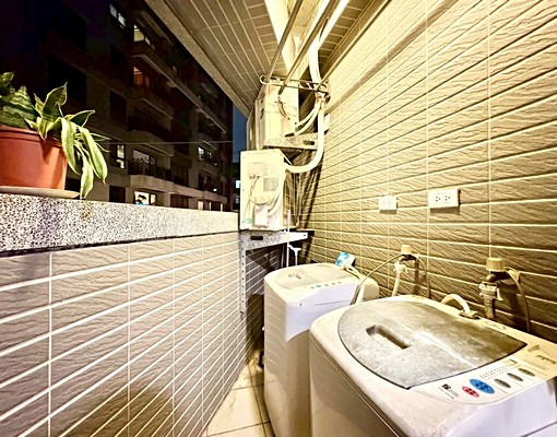 [出租]可租補、可人籍~三峽市區捷運旁電梯分租套房 - Image 6