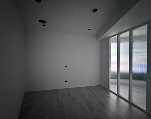 租💎周卓玲⭐建工商圈3角窗金店面美美的不用裝潢 - Image 7