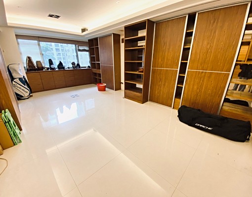 捷運大安🌻正2大房🌻電梯租案🌻保全管理🌻垃圾代收 - Image 1