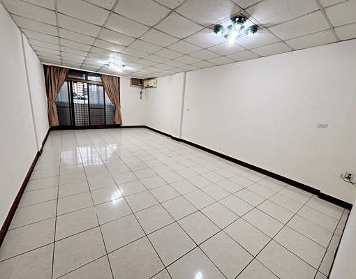 大里🚩超大坪數✨整棟美透天✨ - Image 5