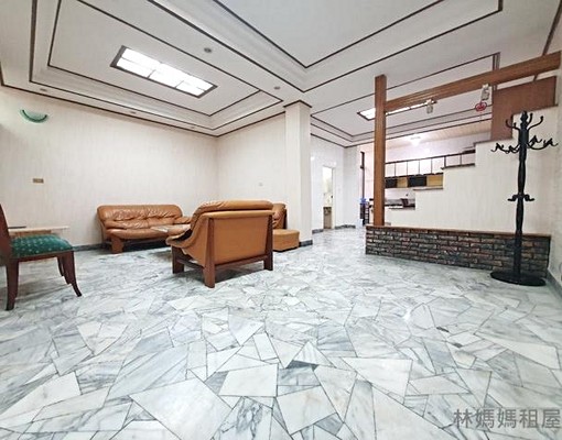 |✅三越小北門店|五房車庫透天--可租補 - Image 1