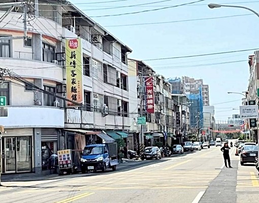 可租捕四樓透天騎樓10米路邊 - Image 1