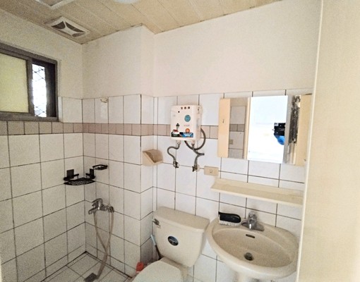 市區有陽台獨立套房有電梯有管理 - Image 5