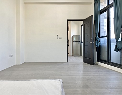 全新電梯透天,全新全套廚房設備/衛浴/家具家電/大金冷氣 - Image 2