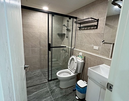 ✨全新電梯別墅✨傢俱全配I一房一廳|乾溼分離|車位|電梯 - Image 4