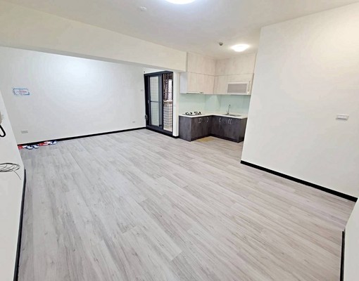 文心中清💕電梯兩房+車位🍎全新整理🍎可租補💕 - Image 1