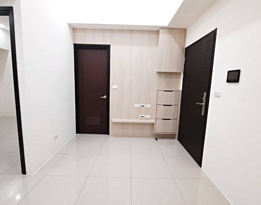 國門巨星全新裝潢景觀一房/可租補 - Image 2