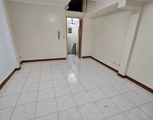 可租補安靜邊間透天門口可停車便利近永安/景平捷館運 - Image 9