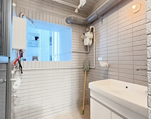 對面Lalaport|稀有2+1房+雙衛浴|質感全配傢具家電 - Image 10