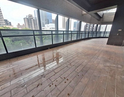 📌副都心毛胚空間📌可餐廳、電梯、大露臺、可隔兩衛📌車位 - Image 2