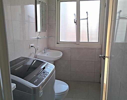 高鐵特區樓中樓邊間陽光套房 - Image 10