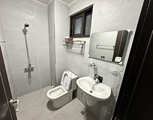 上楓國小黃昏市場🔥可雙租補🔥整棟透天別墅四房🔥平車 - Image 6