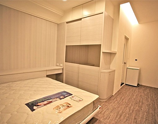 親民價格🦕中央路三段~附陽臺🦕東南朝向 - Image 1