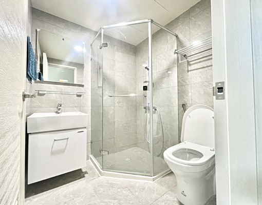 全新秒殺套房台電包水有平面車位可租管理員 - Image 4