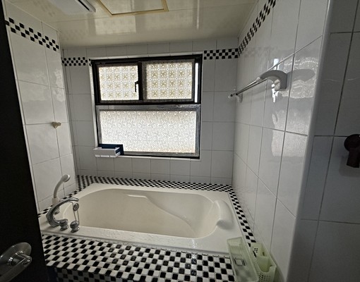 可租補丨近廣豐商圈大套房有車位丨衛浴開窗 - Image 7