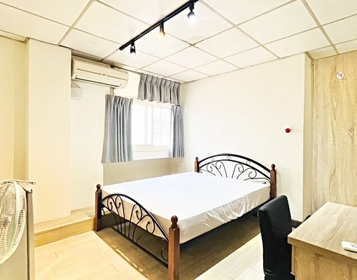 小資族最愛🎗️便宜又可租補🎗️樓下是711 - Image 1