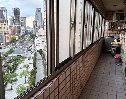 府中捷運站300公尺/優質地段/獨立陽臺(板橋錢櫃11樓) - Image 4