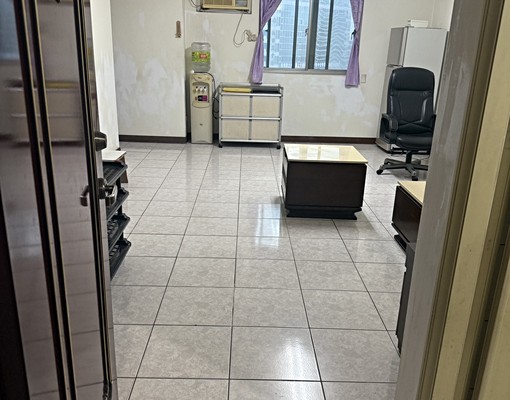 府中捷運站300公尺/優質地段/獨立陽臺(板橋錢櫃11樓) - Image 3