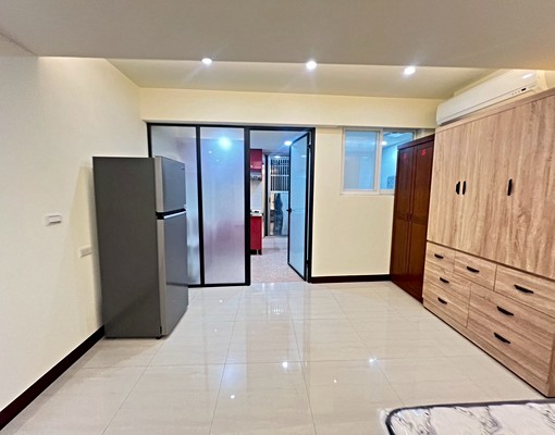 府中⚡️免爬高☀️採光佳☀️獨立陽台☀️傢俱齊☀️獨洗曬☀️ - Image 8