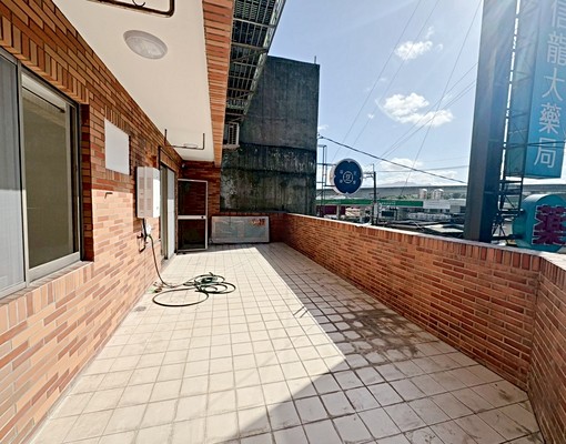 🍎何店長團隊👍師苑翠堤大陽台電梯3房可租補 - Image 1