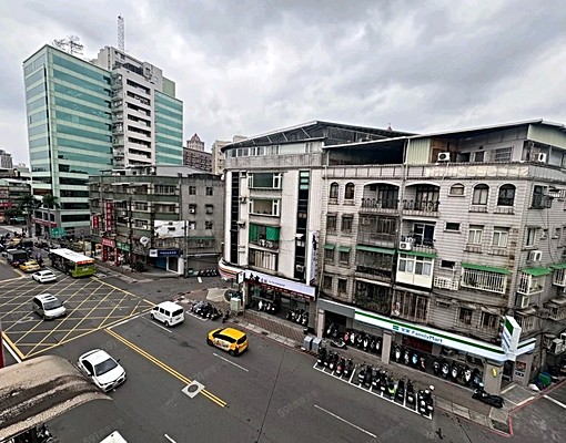 近三重國小站可寵物新裝潢溫馨大採光雙人套房代收垃圾大空間 - Image 5