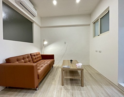 近南雅夜市全新裝潢大使用空間優質三房 - Image 2