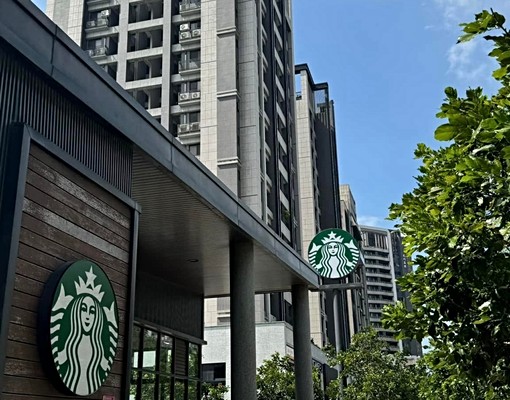 青埔機捷A19陽台套房屋主自租 - Image 1