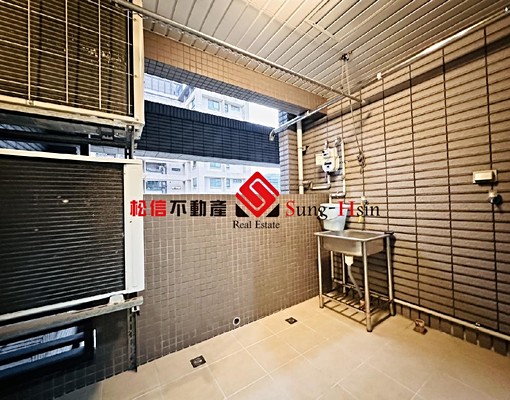 南港軟體園區★高樓大三房有車位★LALAPORT★環境機能佳 - Image 13