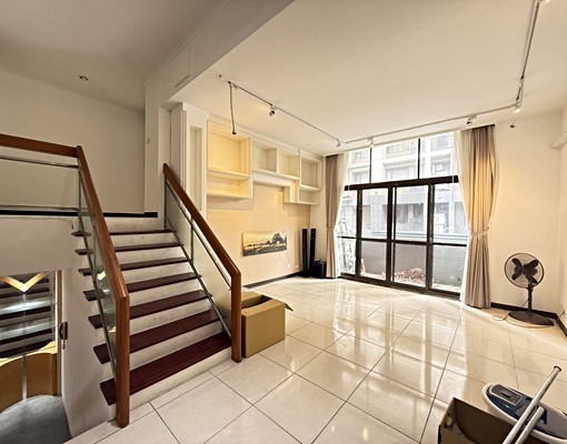 北投捷運電梯樓中樓3房+平面車位 - Image 2