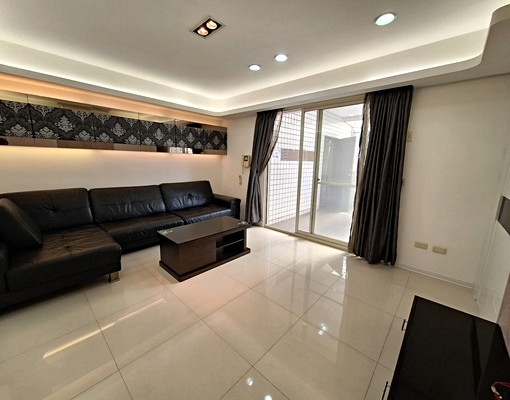 重陽橋仁義街。漂亮电梯3房2廳2陽台。附冷氣沙發 - Image 1